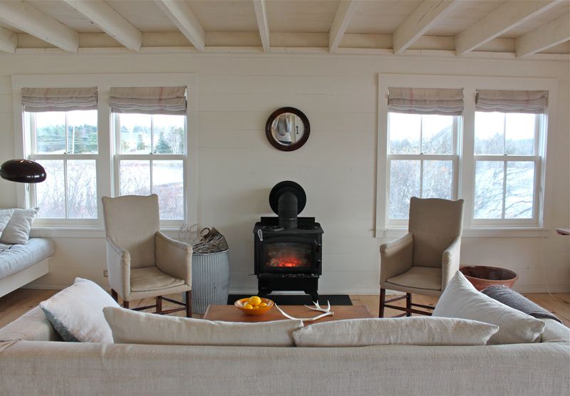 Maine Designers Reveal 17 Paint Trends On Their Way Out And 5 Already Gone - Decor Hint Cool White Walls (on the way out)