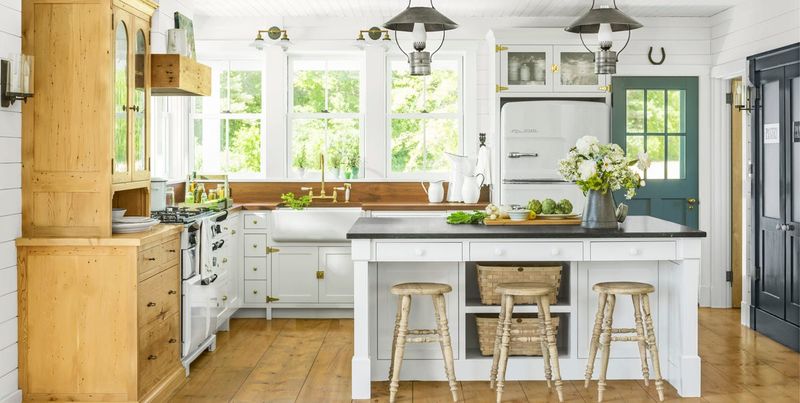 Farmhouse Style Getting Plowed Under