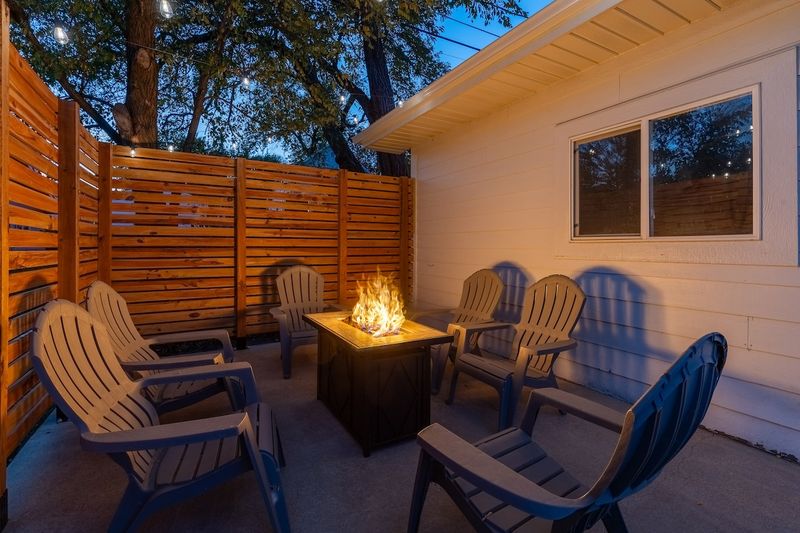 11 Secrets Behind Serene Yards In Iowa - Decor Hint Cozy Fire Pit Areas