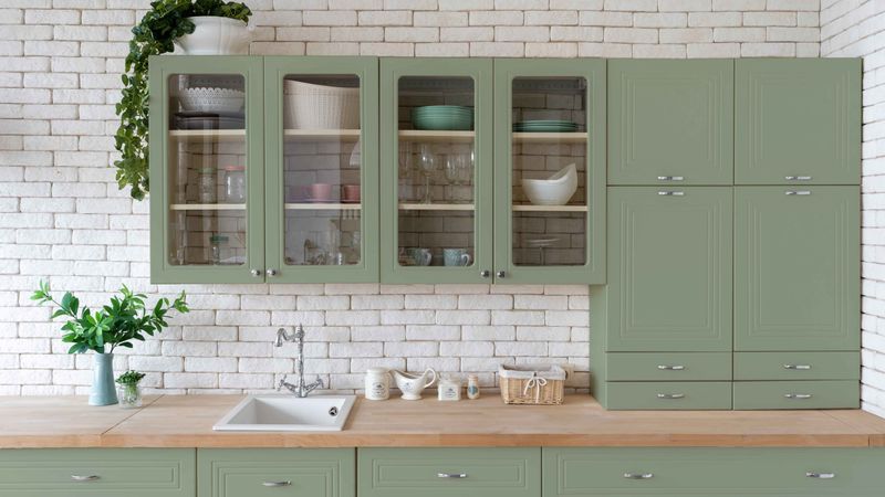 33 Once-Trendy Kitchen Designs That Are Slowly Coming Back - Decor Hint Colorful Cabinets