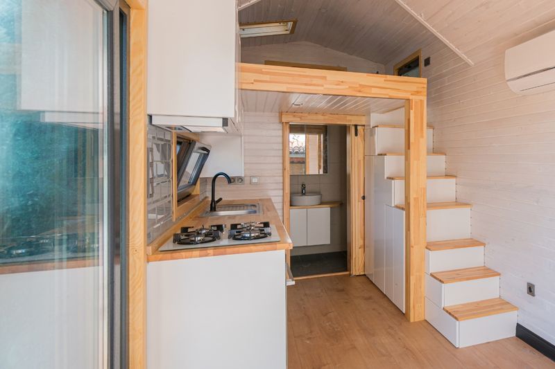 16 Design Tricks From Oregon's Eco-Friendly Tiny Homes - Decor Hint Multi-Level Storage Staircases