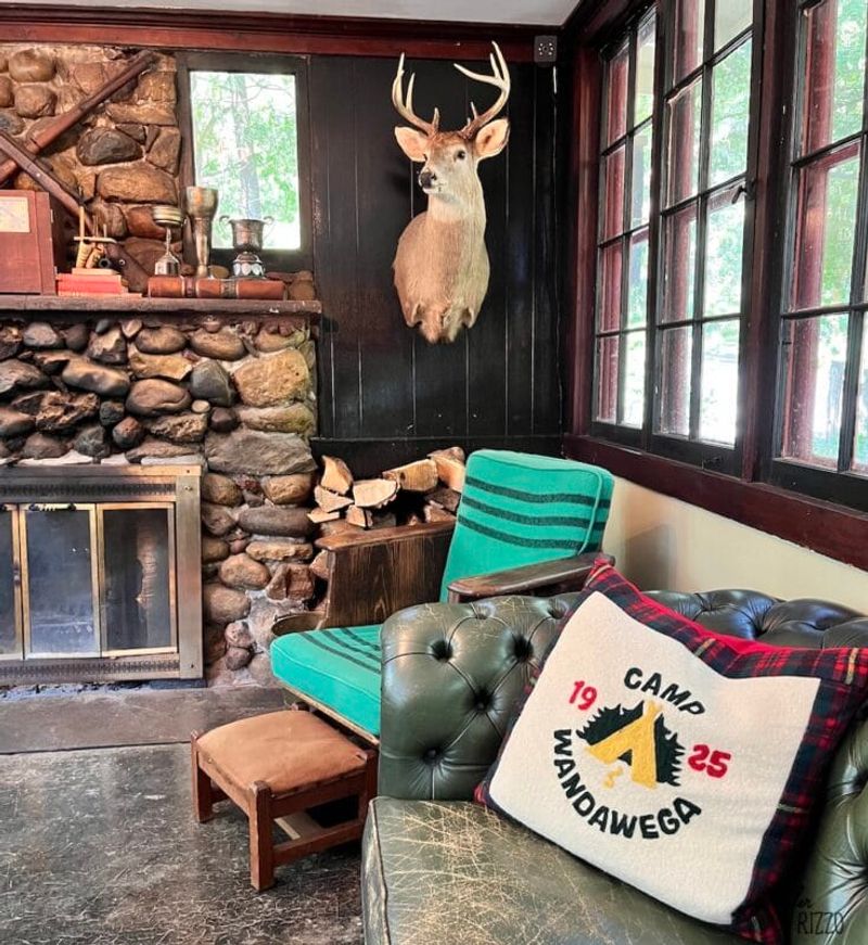 The Summer Camp Aesthetic Is Nostalgia You Can Live In - Decor Hint Rustic Cabins With Modern Comforts