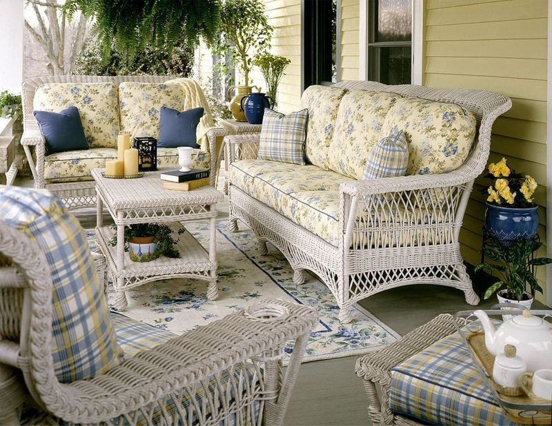 Inexpensive Wicker Furniture
