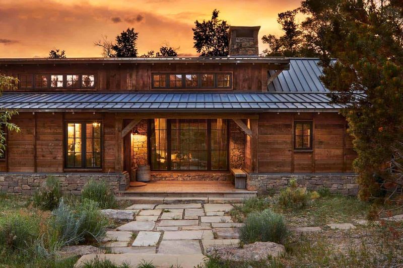 7 Quirky Curb Appeal Styles That Make Utah Streets Pop With Character - Decor Hint Rustic Ranch