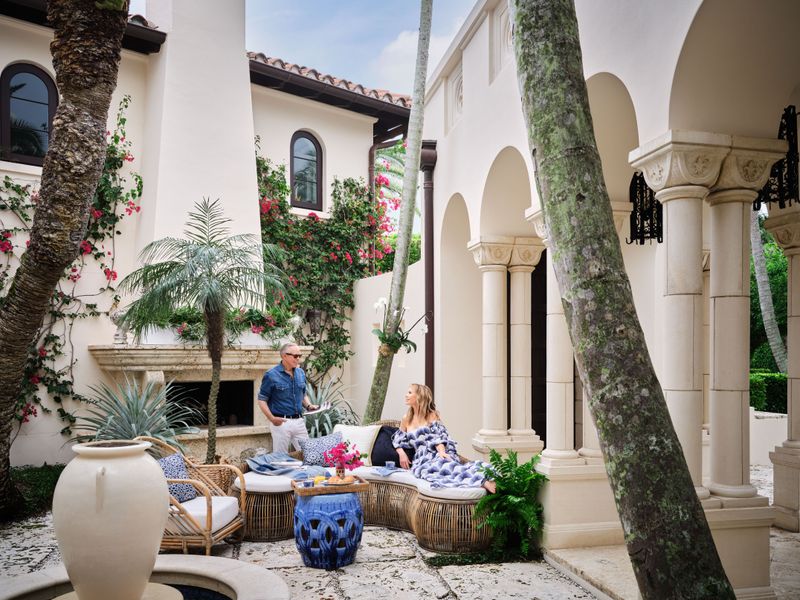 8 Home Styles Losing Popularity In Long Beach By 2025 And 9 Likely To See Big Gains - Decor Hint Spanish-style Courtyards
