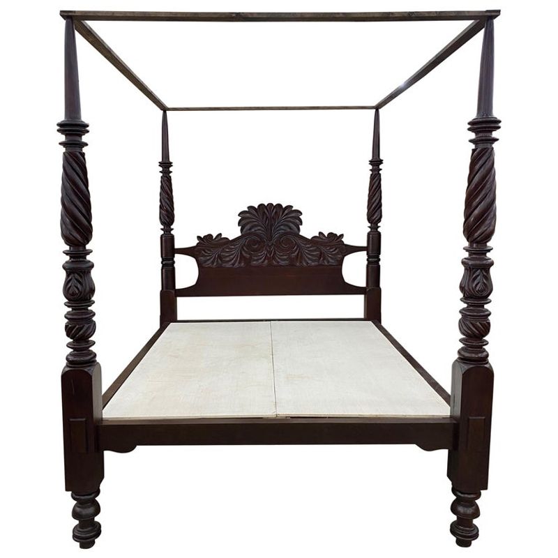9 Antique Pieces In Los Angeles That Could Become More Sought After - Decor Hint British Colonial Four-Poster Beds