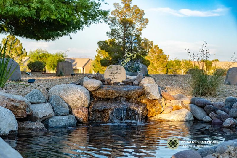 Turn Your Backyard Into A Paradise With These Beautiful Ideas - Decor Hint Water Features That Sparkle