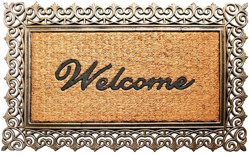 7 Porch Pieces To Toss And 5 That Designers Recommend Keeping - Decor Hint Toss: Worn-Out Door Mats