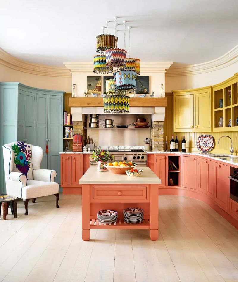 Louisiana Pros Reveal 29 Kitchen Decisions That Could Cost You A Sale - Decor Hint Loud Color Accent Walls
