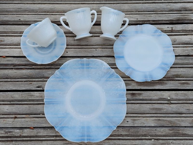 4 Depression Glass Patterns That Aren't Worth Much And 6 That Could Surprise You - Decor Hint MacBeth-Evans American Sweetheart - Affordable Classic