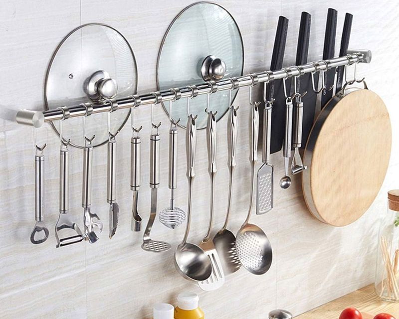 Hooks for hanging utensils