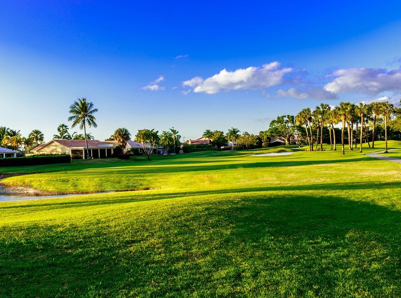 Florida's Real Estate Shift: 9 Home Types Losing Value By 2025 (And 11 Set To Soar) - Decor Hint Golf Course Communities Without Water Conservation