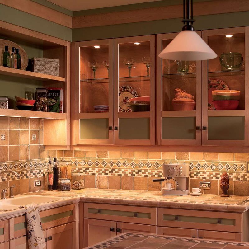 Avoid These 9 Kitchen Mistakes And Try These 9 Designer-Approved Fixes Instead - Decor Hint Skipping Under-Cabinet Lighting