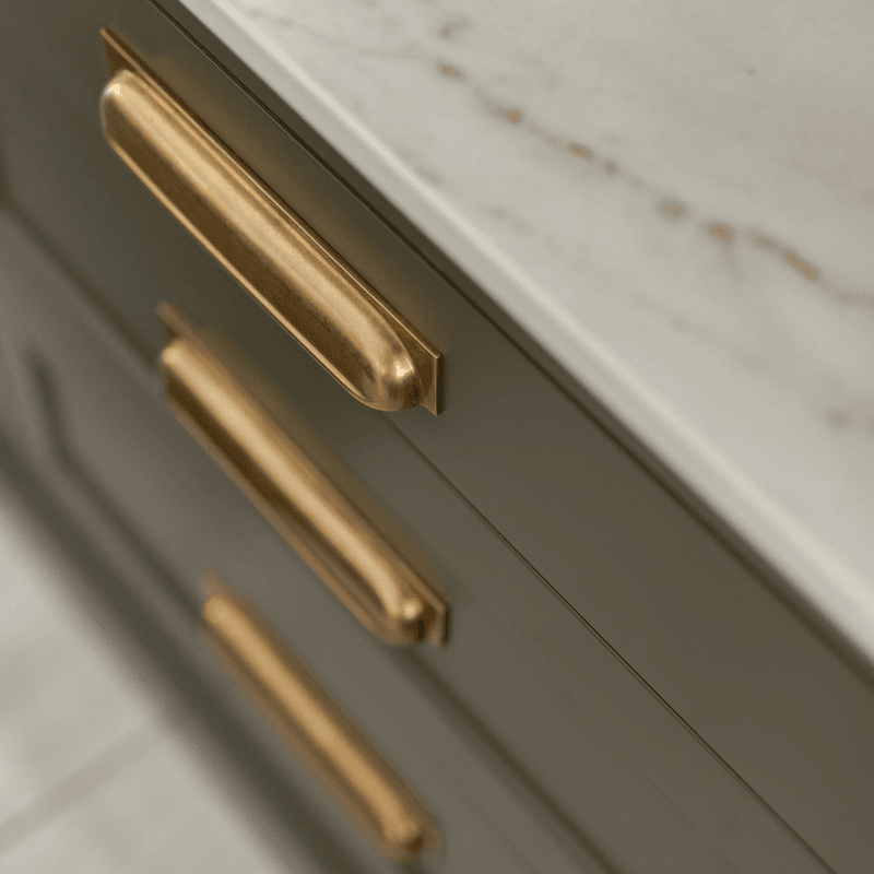 10 Kitchen Mistakes That Push Away Buyers In Birmingham And 3 Design Wins They Love - Decor Hint Modern brass or matte black hardware