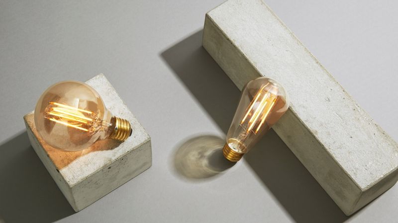 17 Home Décor Trends On Their Way Out - Decor Hint Edison Bulbs Dimming Down
