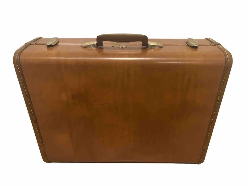 36 Antiques Are Not Worth A Penny Nowadays, For Real - Decor Hint Vintage Luggage