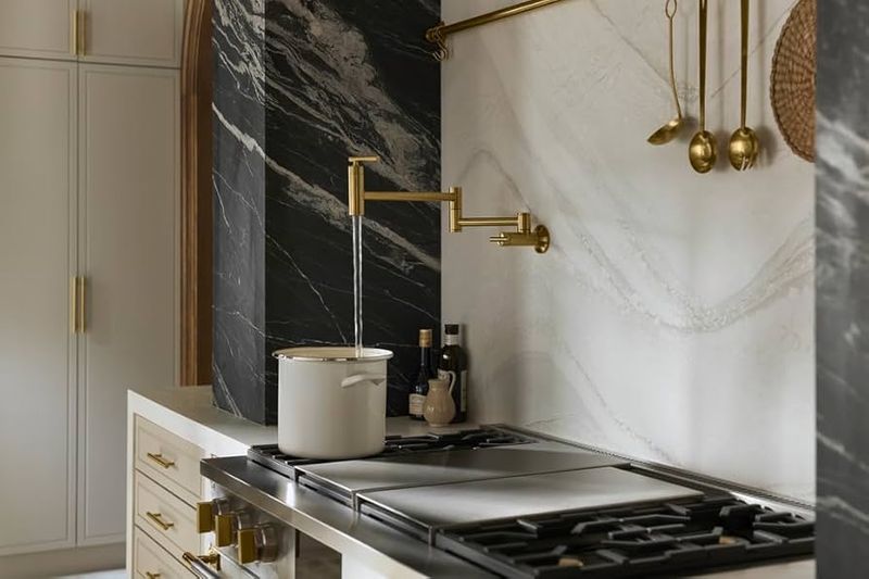 9 Kitchen Icks That Instantly Turn Off Homebuyers And 9 That Immediately Win Them Over - Decor Hint Pot Filler Above Stove