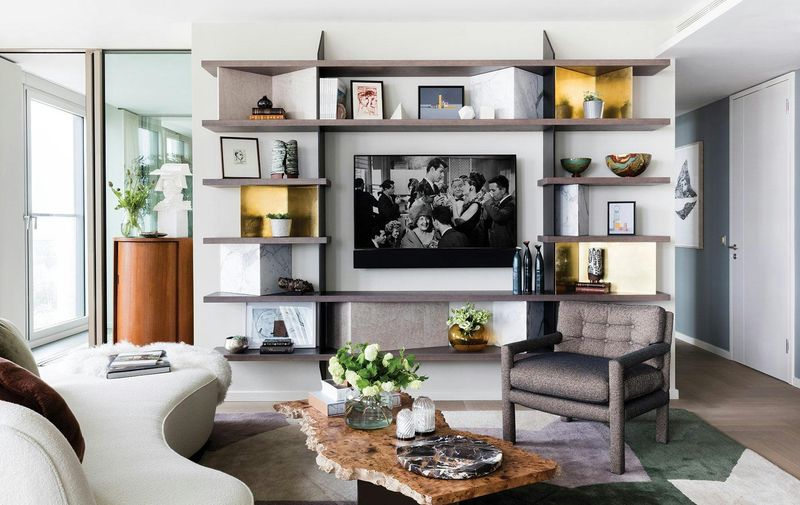 7 Living Room Decorating Mistakes Everyone Makes, Interior Designers Say - Decor Hint Clutter Overload