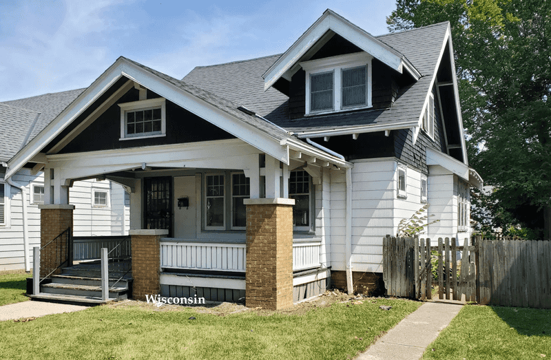Wisconsin's Best-Kept Secrets, 8 Timeless Curb Appeal Styles - Decor Hint Classic Craftsman Bungalows