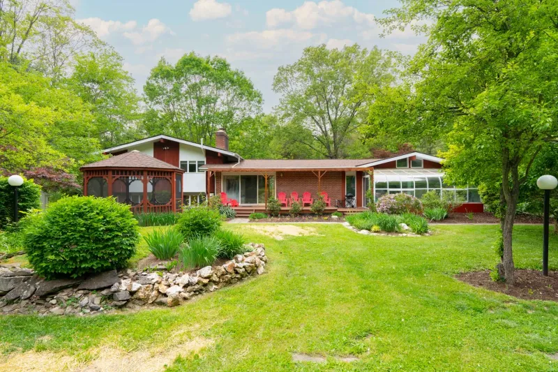 2025 Housing Outlook: These 5 Home Types Will Drop In Price, While 12 Are Headed Higher - Decor Hint Properties With Obsolete Layouts
