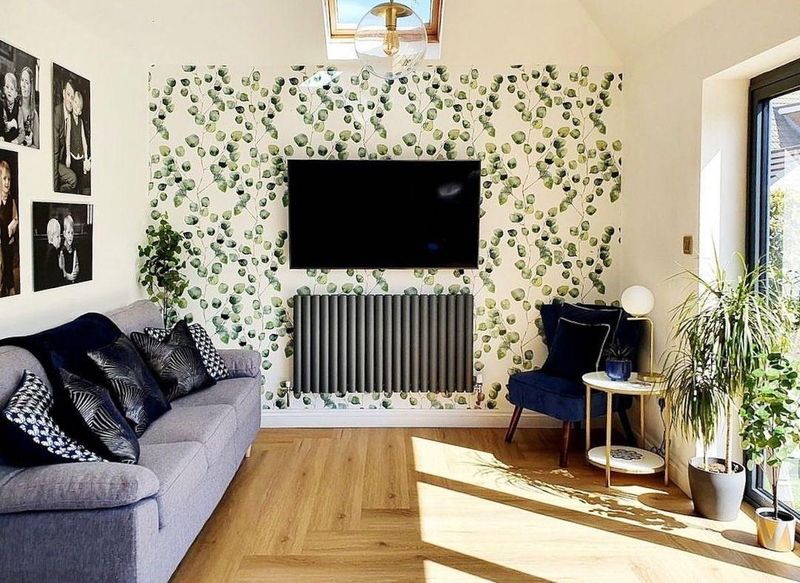 Start Your Week In Style With Fresh Interior Ideas - Decor Hint Statement Wall Without Commitment