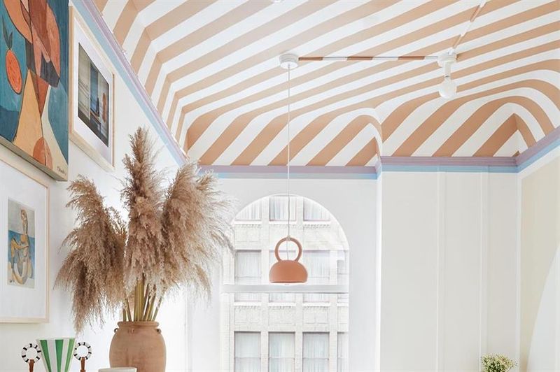12 Stylish Living Room Ideas To Elevate Your Space With Effortless Design - Decor Hint Statement Ceilings That Draw The Eye Upward