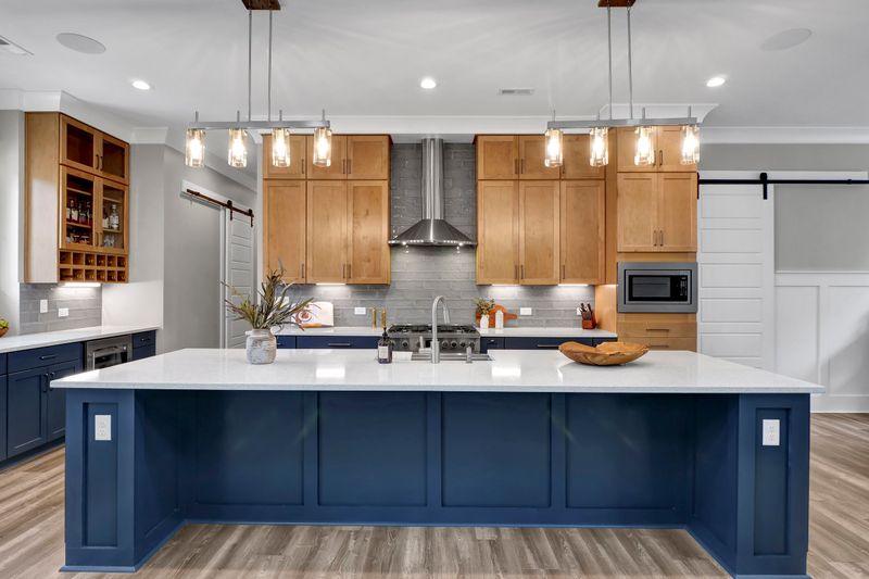 10 Details That Instantly Age North Carolina Kitchens (And 10 That Modernize) - Decor Hint Two-Tone Cabinet Finishes