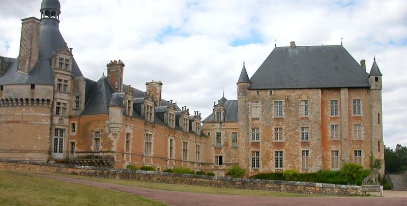 Discover 10 Enchanting Fairytale Castles Waiting For New Owners - Decor Hint Bonnes Castle