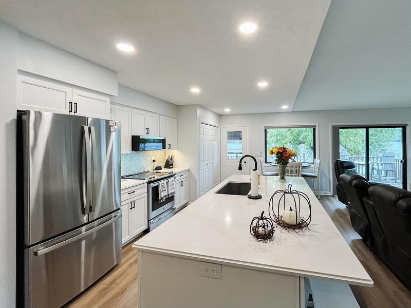 Won't Age Well: All-White Kitchens