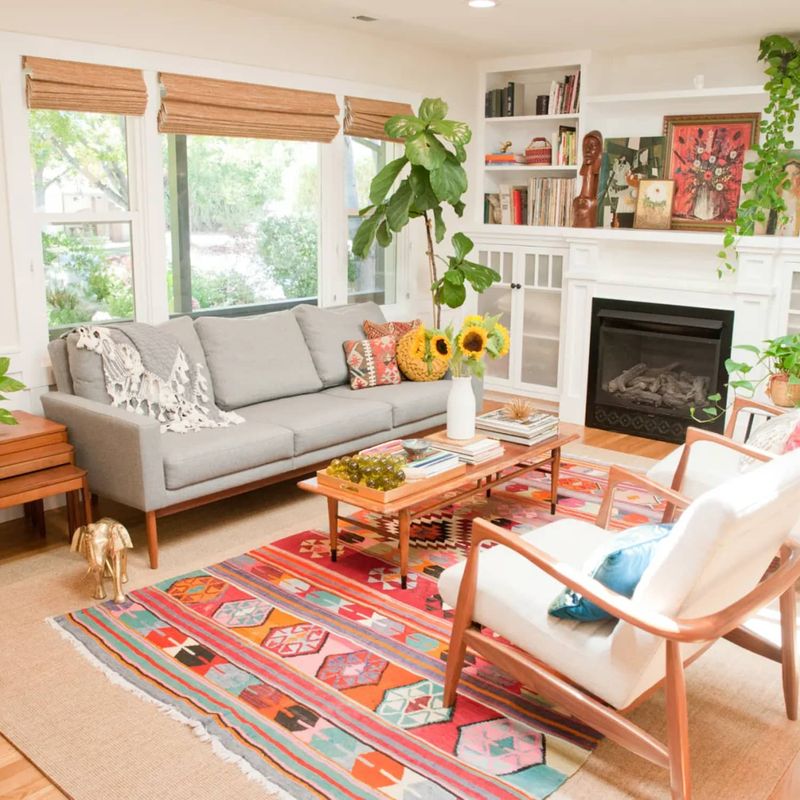 17 Tips On How To Decorate Your Home When You're Feeling Indecisive - Decor Hint Add Color with Accessories