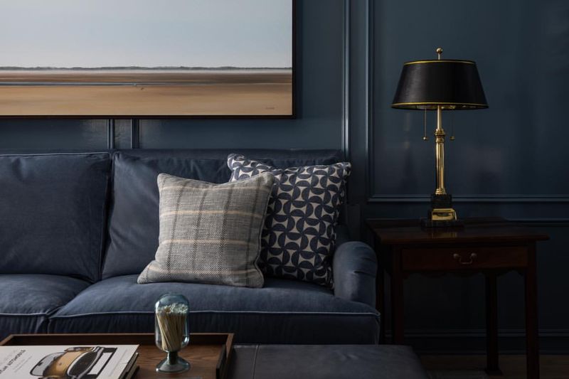9 Outdated Couch Colors Dragging Down Idaho Living Rooms, And 10 Fresh Picks To Brighten Yours - Decor Hint Navy Blue: The Sophisticated Classic