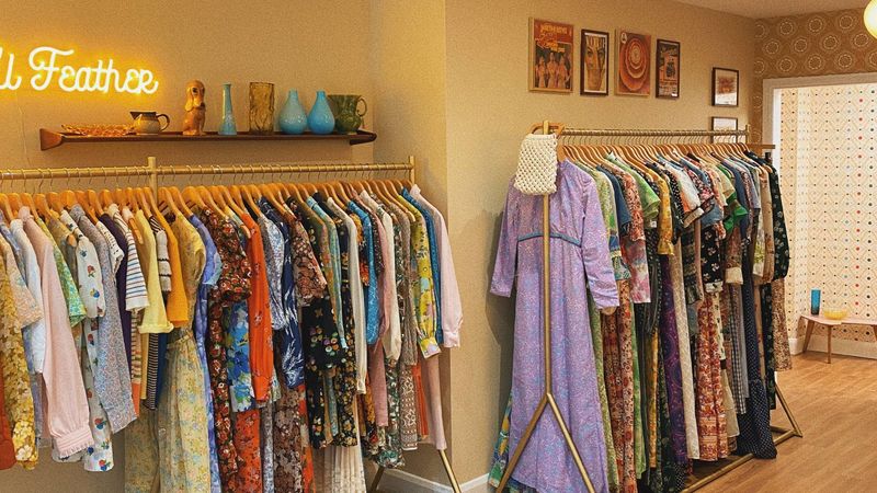 18 Valuable Things To Look For At Goodwill - Decor Hint Vintage Clothing