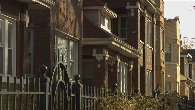11 Home Types In Illinois Set To Fall In Value (And 9 That Could Be Smart Buys) - Decor Hint Starter Homes in High Property Tax Districts