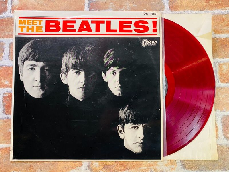Attic Treasures: 7 Antiques Worth Thousands Plus 5 That Could Be Worth A Fortune - Decor Hint Collectible Vinyl Records