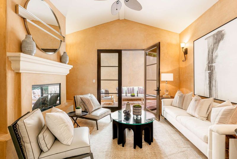 These Outdated Wall Colors Are Still In Homes But Need To Go ASAP - Decor Hint Tuscan Gold And Terracotta