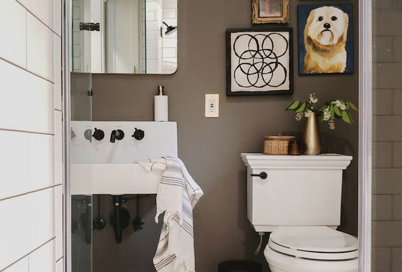 19 Smart Ways To Use That Space Above The Toilet - Decor Hint Mini Gallery Wall