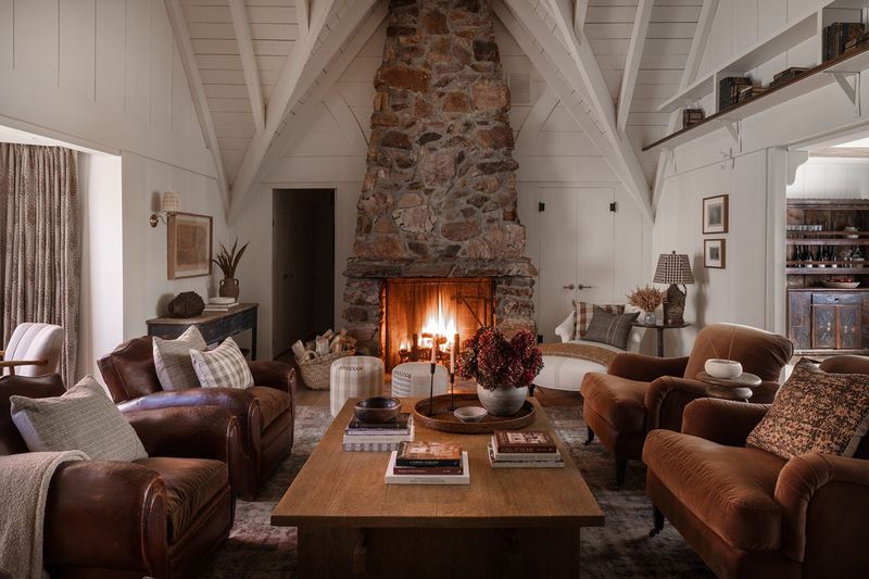 What's In And What's Over: 10 Long-Lasting PA Decorating Trends And 3 That Miss The Mark - Decor Hint Earthy Neutral Palettes (In)