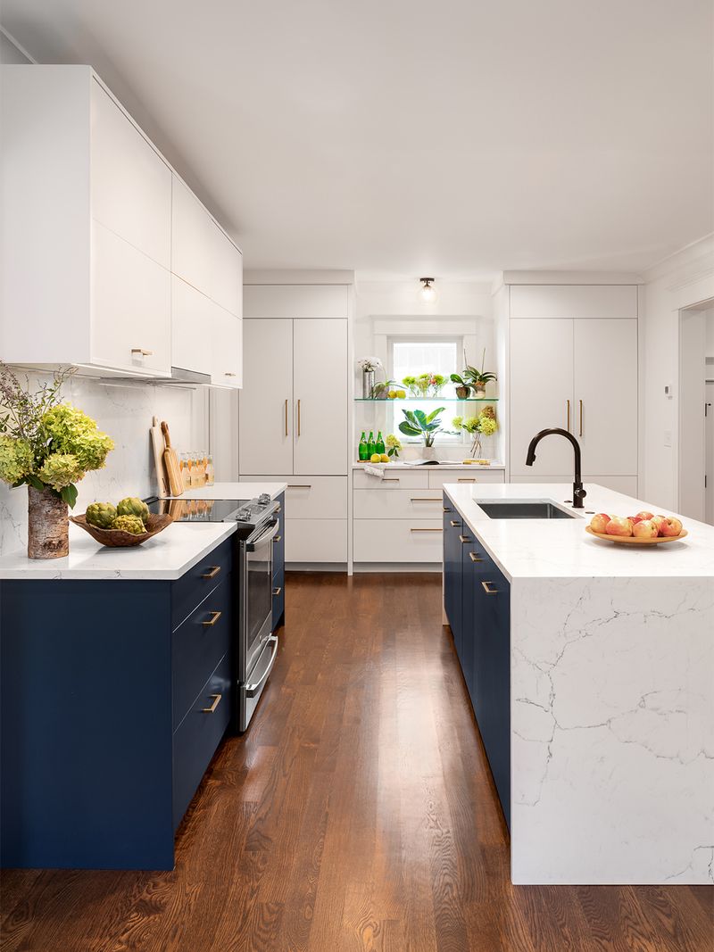 16 Kitchen Shades Chicago Kitchens Are Ditching In 2025 (Plus 4 That Were Never Cool) - Decor Hint Navy Blue Sails Away