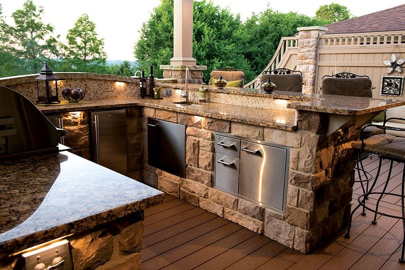 7 Outdoor Space Designs Common Across Wisconsin Neighborhoods - Decor Hint Supper Club-Style Outdoor Kitchens