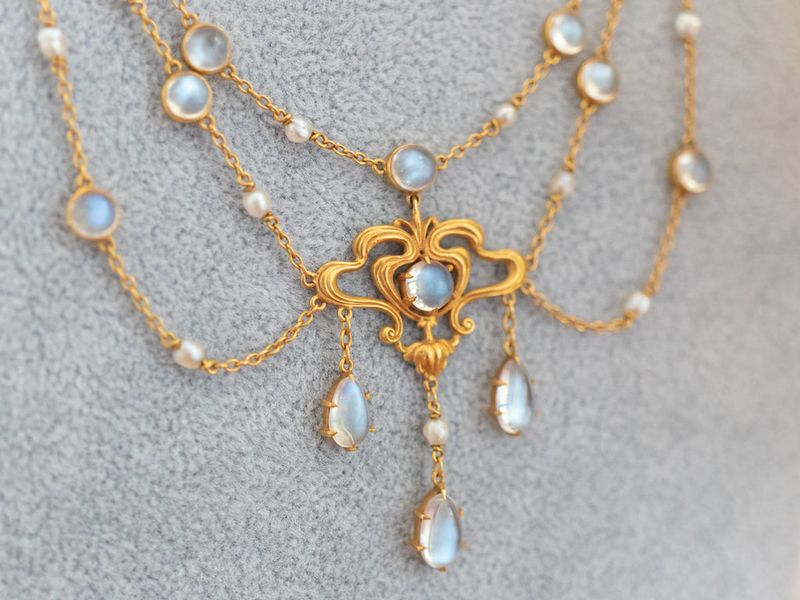 Dig Through Attics For 13 Early 1900s Gems That Minnesota Experts Say Can Fetch Thousands - Decor Hint Art Nouveau Jewelry