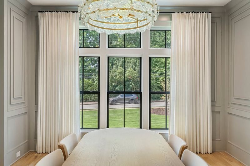 9 Dining Room Styling Secrets That Never Go Out Of Style In Georgia - Decor Hint Luxurious Window Treatments