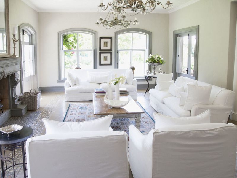 From Overused To Outdated 15 Buyer Turnoffs You'd Never Expect And 7 Total Fails - Decor Hint All-White Everything