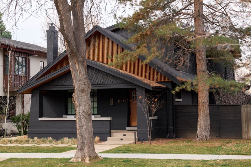 How Denver's Homes Are Embracing Coastal Curb Appeal: 10 Ideas To Try Now - Decor Hint Natural Wood Accents