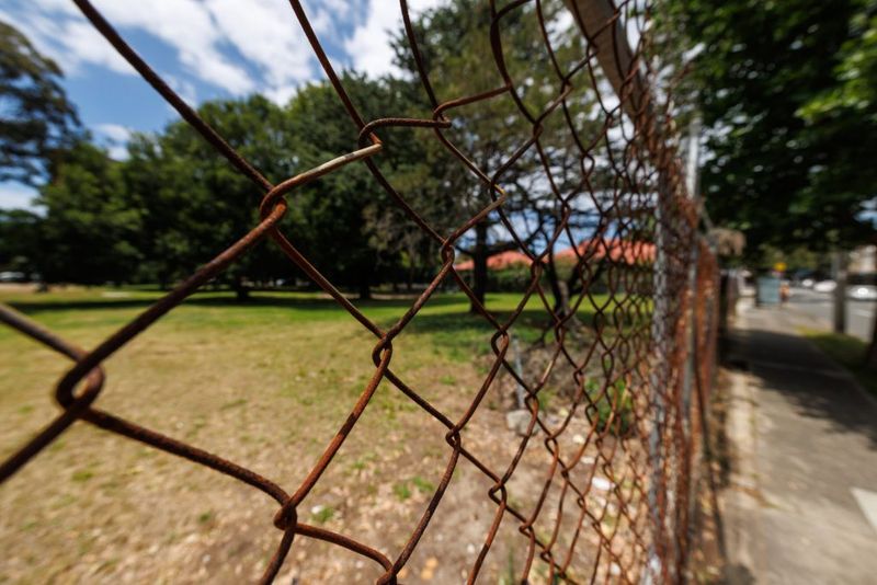 8 Outdoor Spaces In Washington Neighborhoods That Need Serious Improvement - Decor Hint Rusty Chain-Link Fences