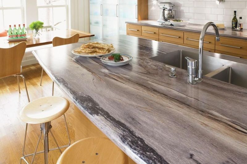 16 Kitchen Design Mistakes That Push Buyers Away In Washington Say The Pros - Decor Hint Outdated Laminate Countertops