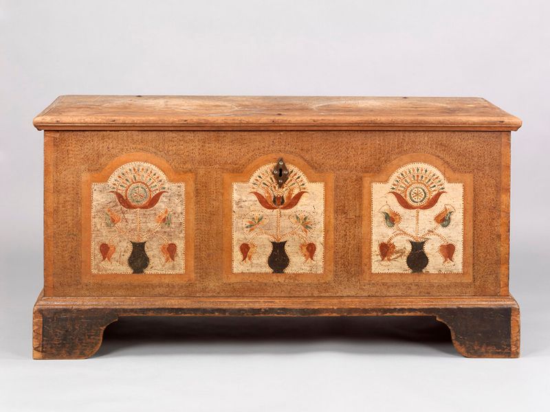 These Vintage Pieces In Atlanta Homes Show Just How Long Pennsylvania Style Lasts - Decor Hint Amish Blanket Chests