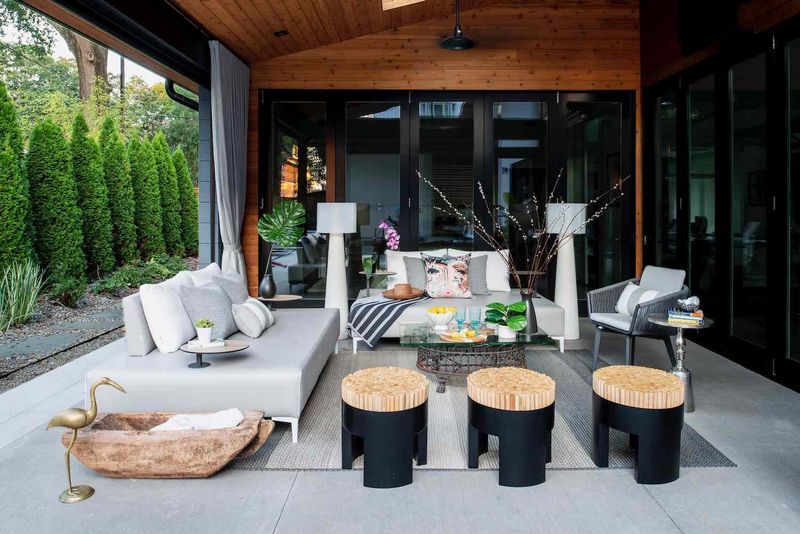 11 Backyard Features Devaluing Your Home And 11 That Will Add Value - Decor Hint Outdoor Living Rooms With Comfortable Seating