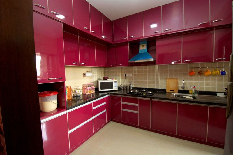 21 Mistakes Everyone Makes When Decorating A Kitchen - Decor Hint Going Cabinet Crazy