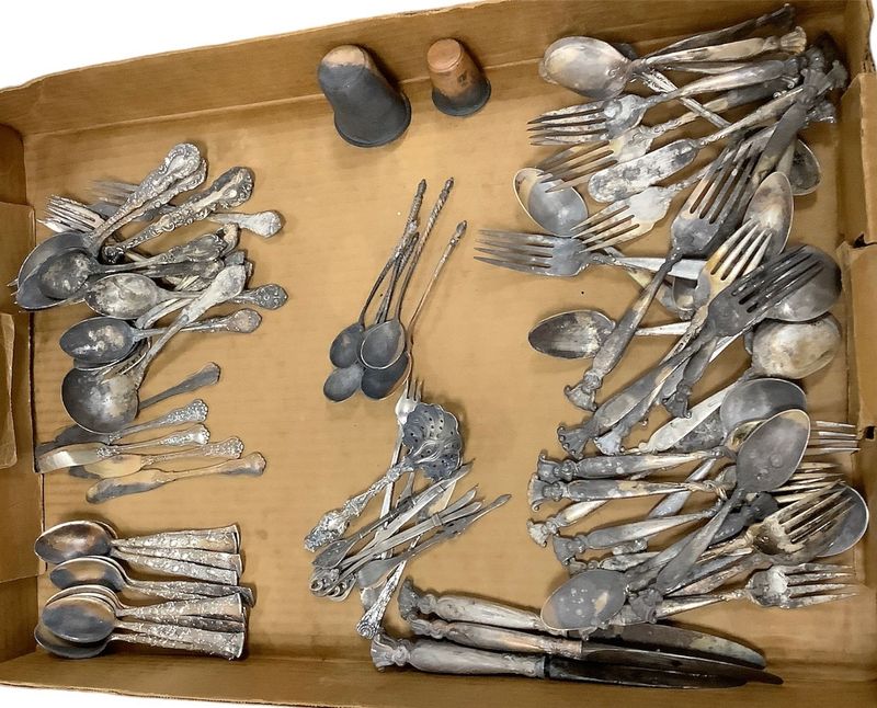 10 Types Of Antiques That Lose Value Over Time And 6 That Are Now Totally Worthless - Decor Hint Damaged silverware sets