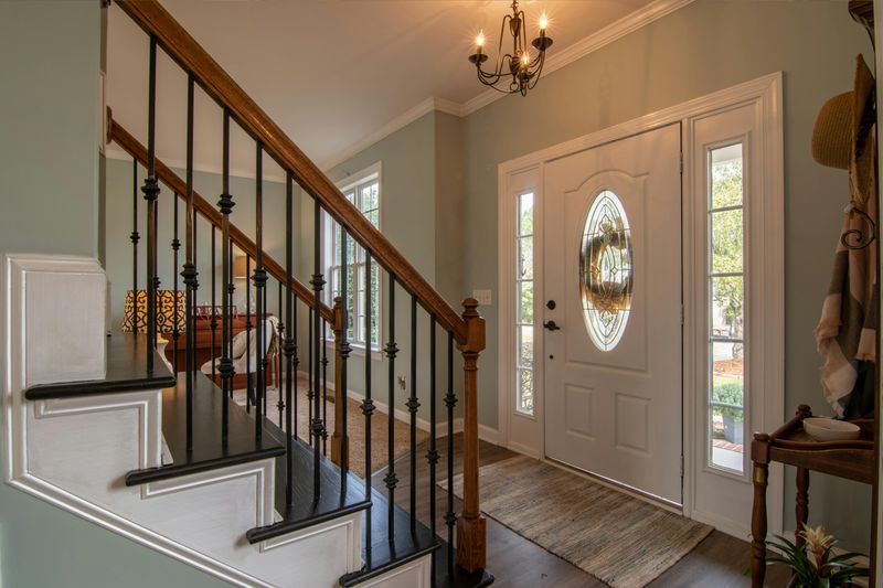Why Feng Shui Principles Often Begin At The Front Door - Decor Hint First Impressions Shape Experience